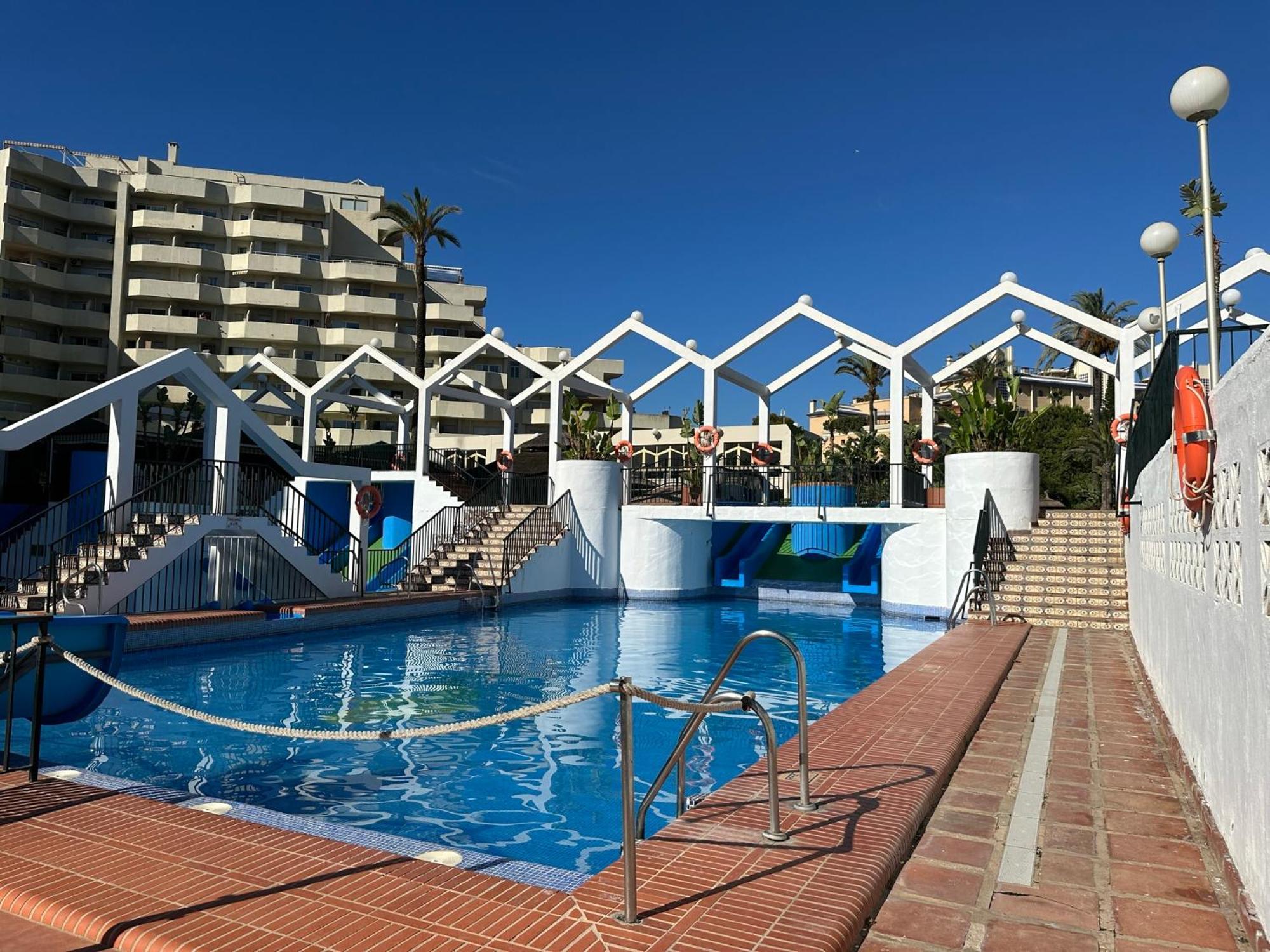 Luxury Frontal Al Mar Benalbeach بينالماذينا المظهر الخارجي الصورة
