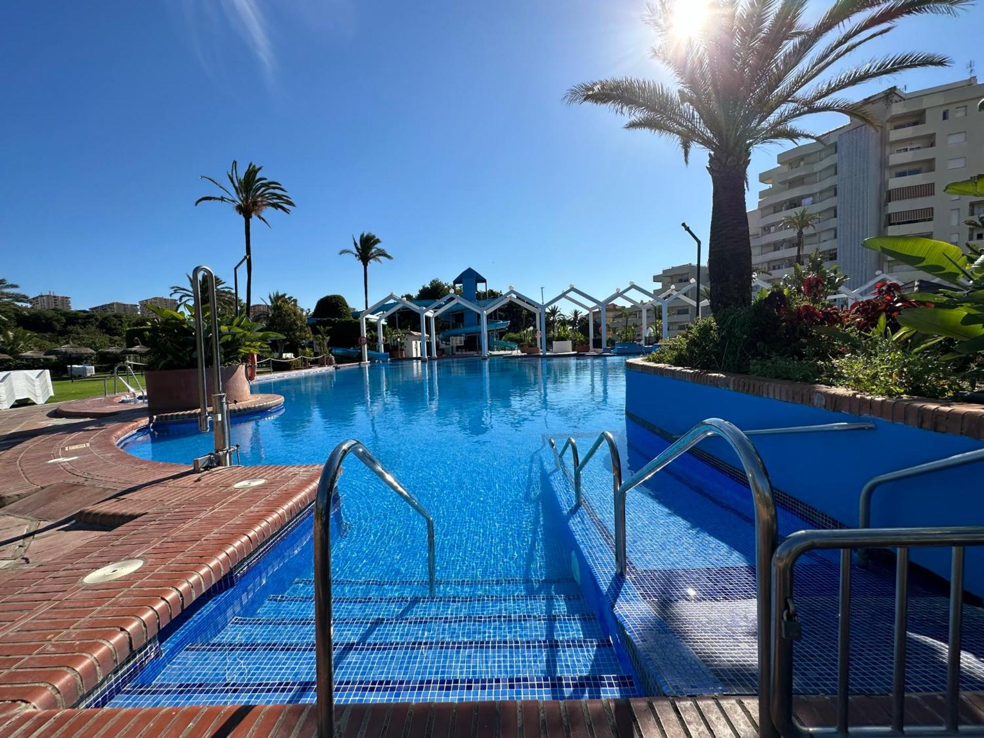 Luxury Frontal Al Mar Benalbeach بينالماذينا المظهر الخارجي الصورة