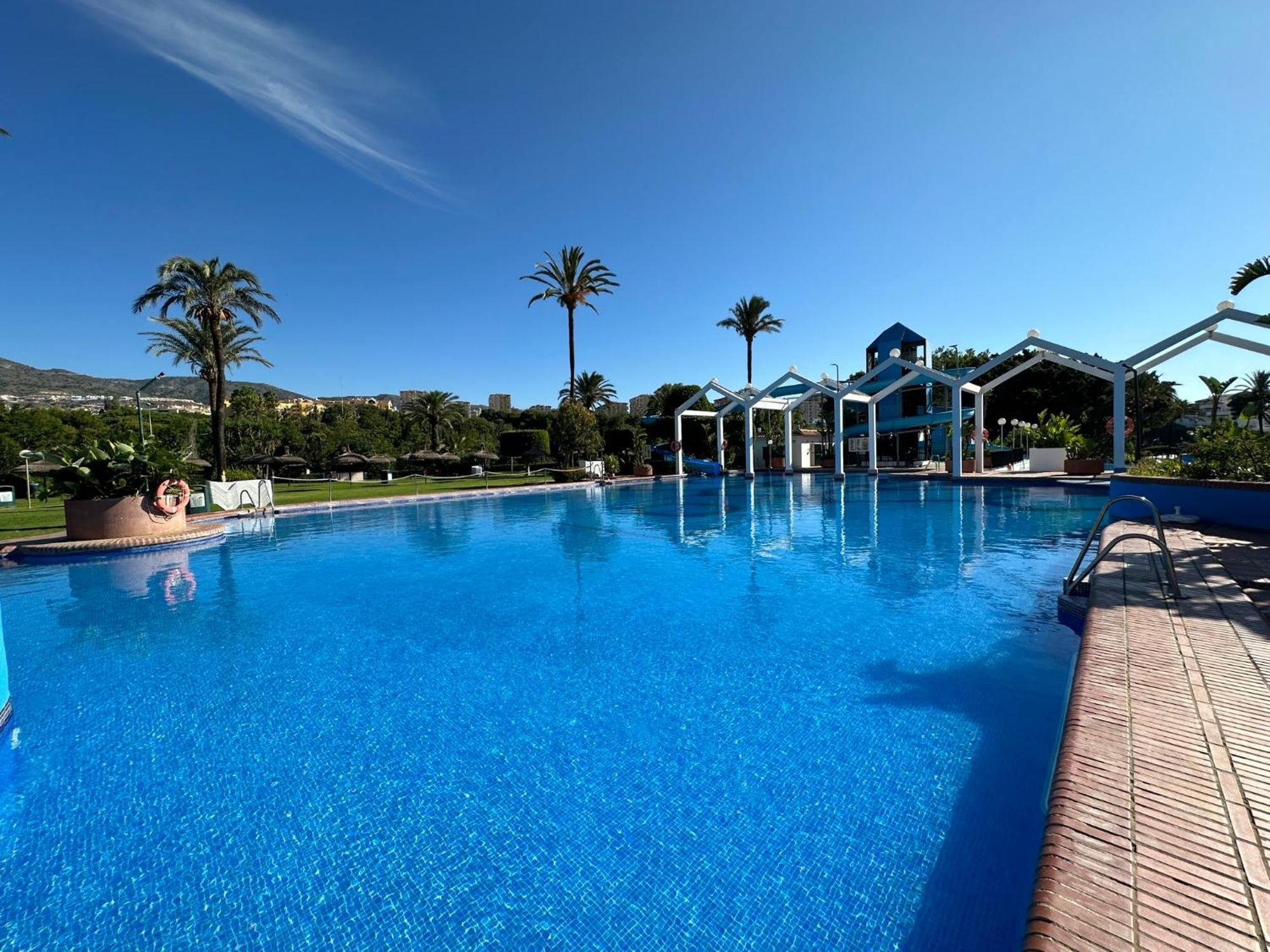 Luxury Frontal Al Mar Benalbeach بينالماذينا المظهر الخارجي الصورة